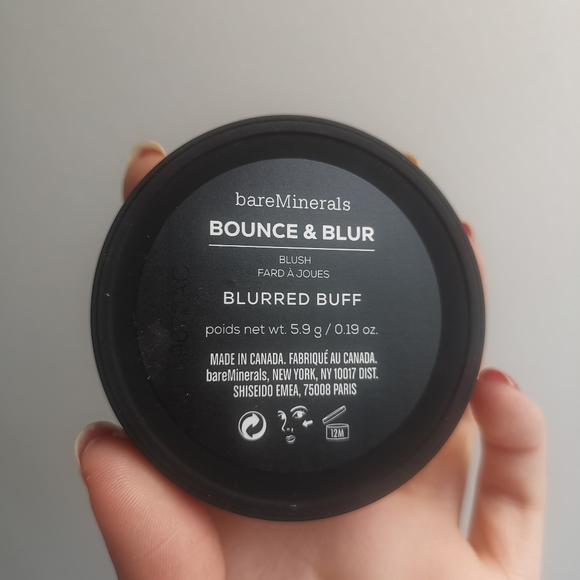 NEW Highlight blush contour kit - Picture 5 of 14